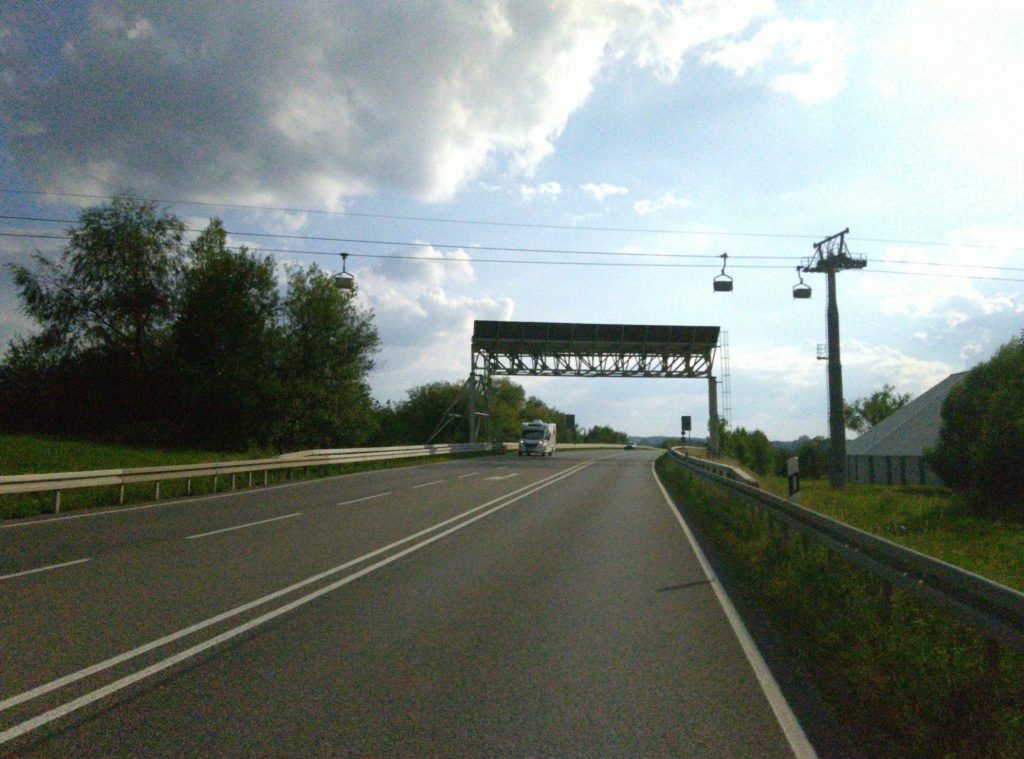 Materialseilbahn der Holcim GmbH über der B 27