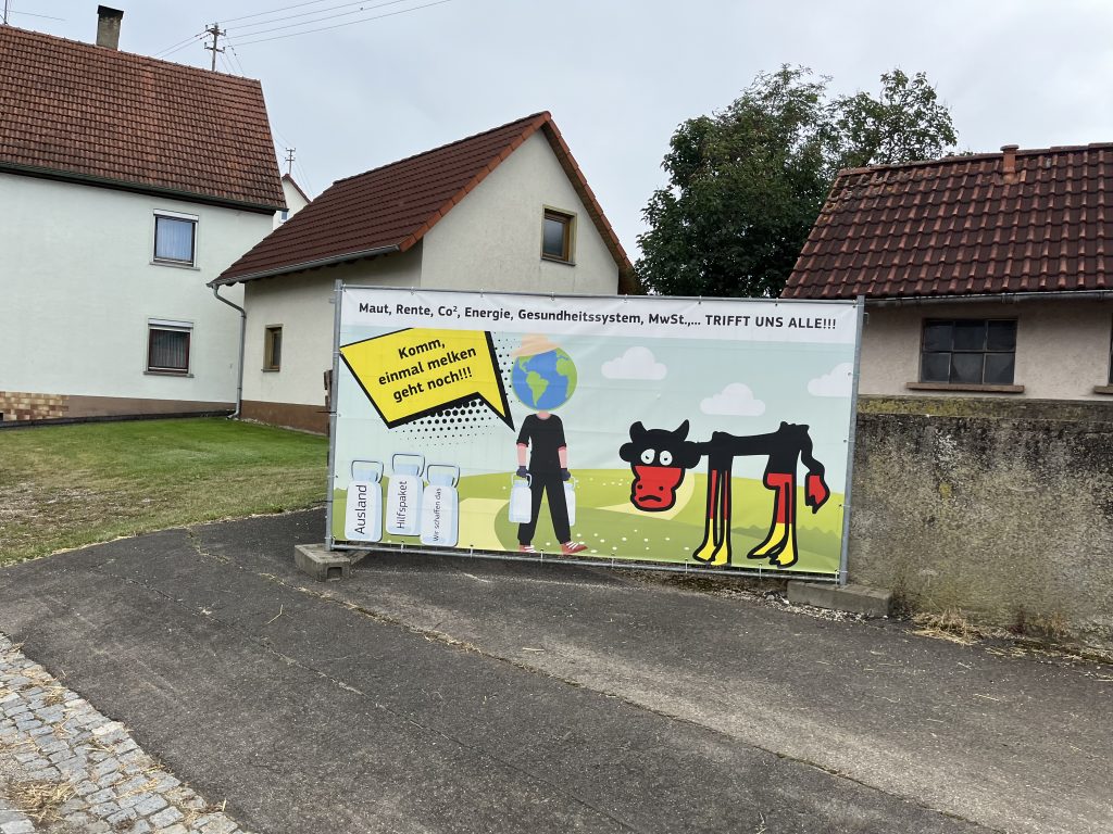 Protest-Transparent von Bauern in Ittenhausen