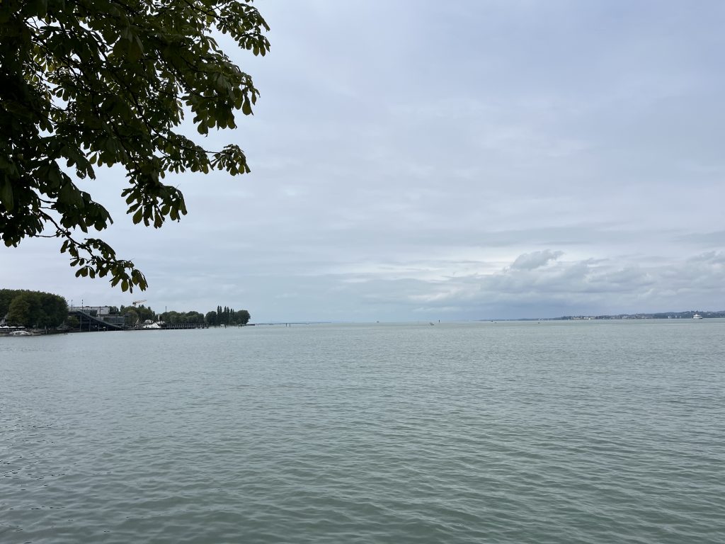 Blick auf den Bodensee von Bregenz aus